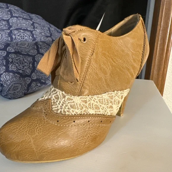 Laced heal - Picture 5 of 5